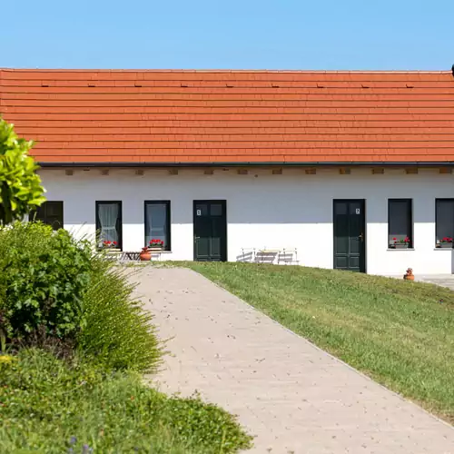 Prés Apartman - Tomolik Pincészet 007 kép