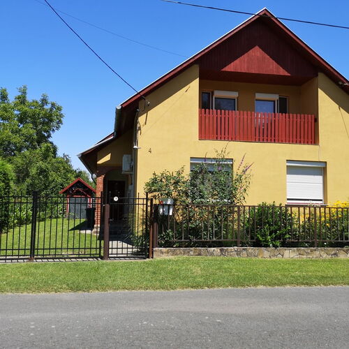 Petőfi 4 Apartman Balatonmáriafürdő ★★ 4