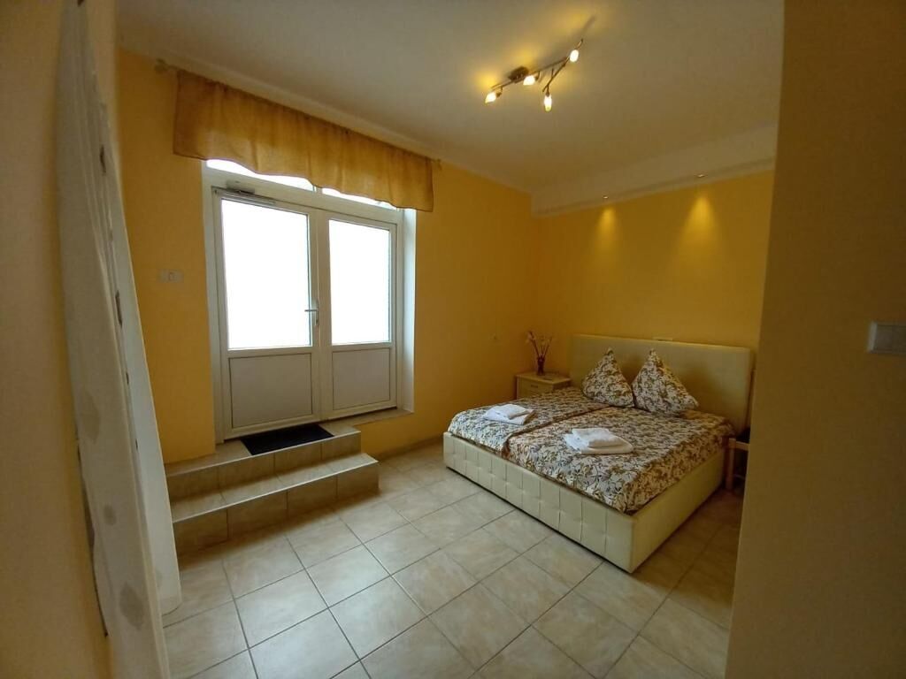 Apartament La Nera Sasca Română