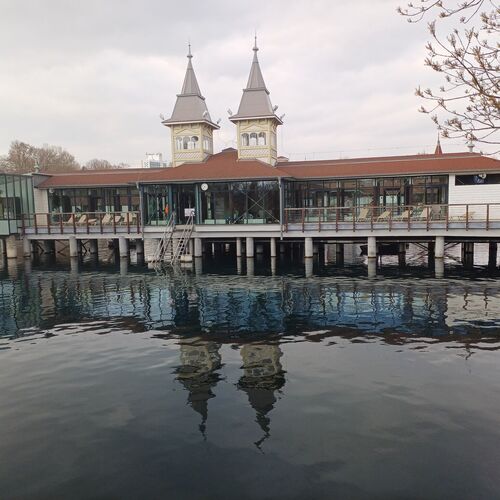 6Rooms Balaton-Hévíz Vendégház Hévíz ★★ 4