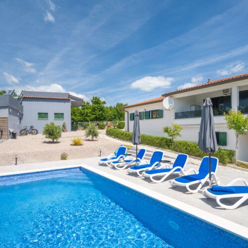 House Trget  4
