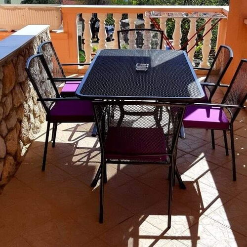 Apartmani Maro Starigrad ★★★ 4