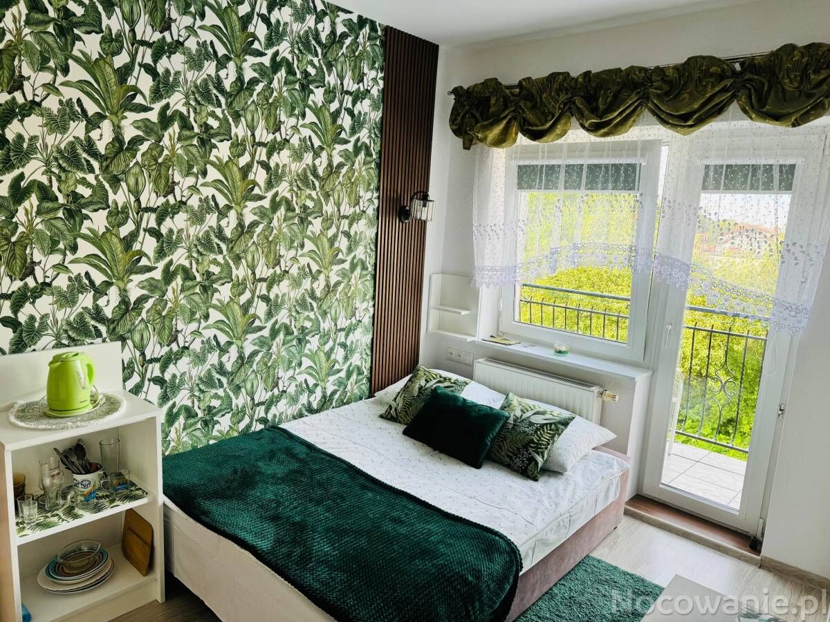 Pok&oacute;j nr.2 z prywatną łazienką na korytarzu ( blisko przy pokoju )