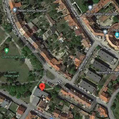 T&eacute;r&eacute;pen jel&ouml;lve a sz&aacute;ll&aacute;s helye