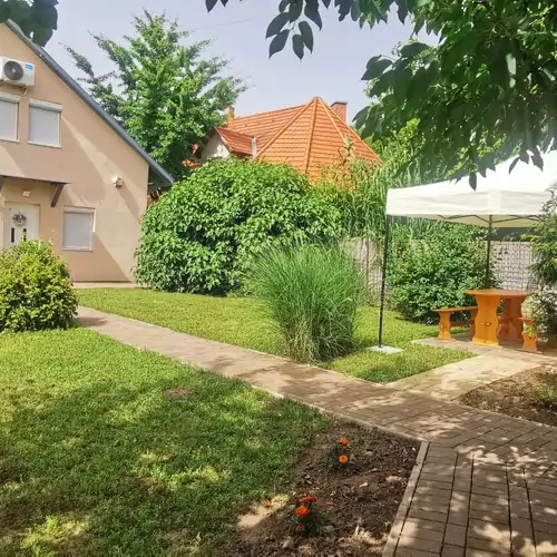 Rigófészek Apartmanház Gárdony **