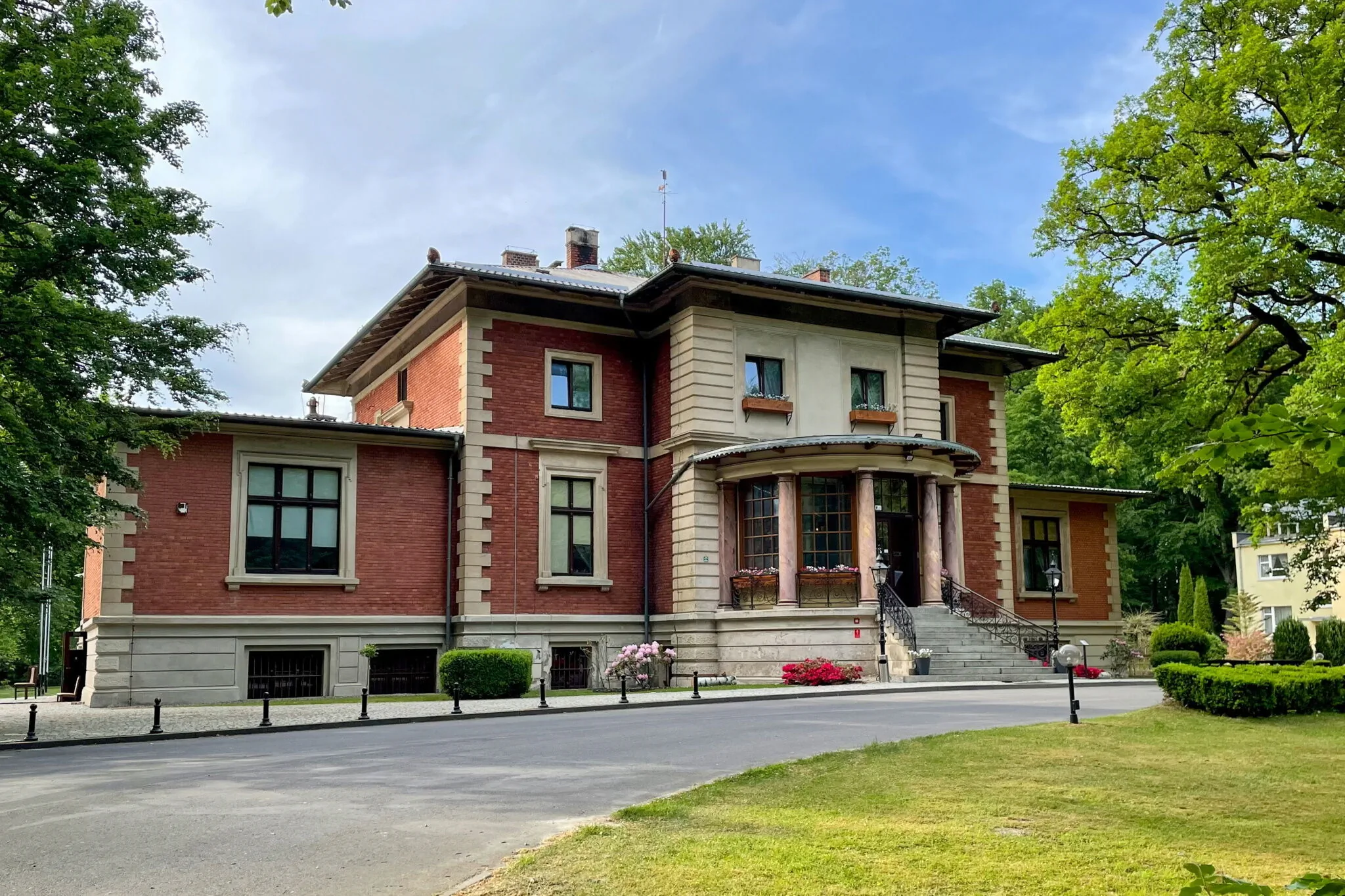 OŚRODEK SZKOLENIOWO-WYPOCZYNKOWY Opalenica