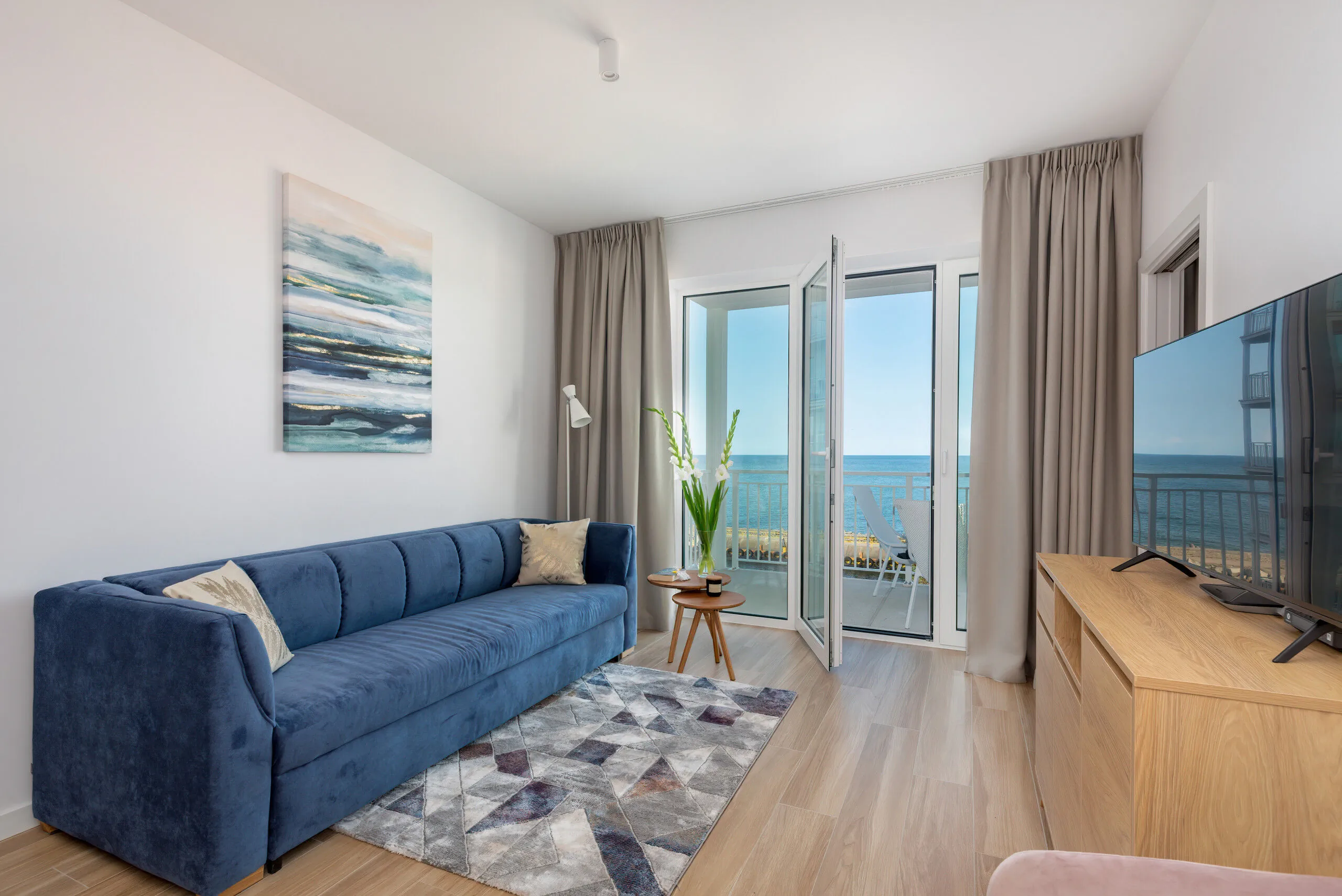 Bulwar Zachodzącego Słońca 2/107