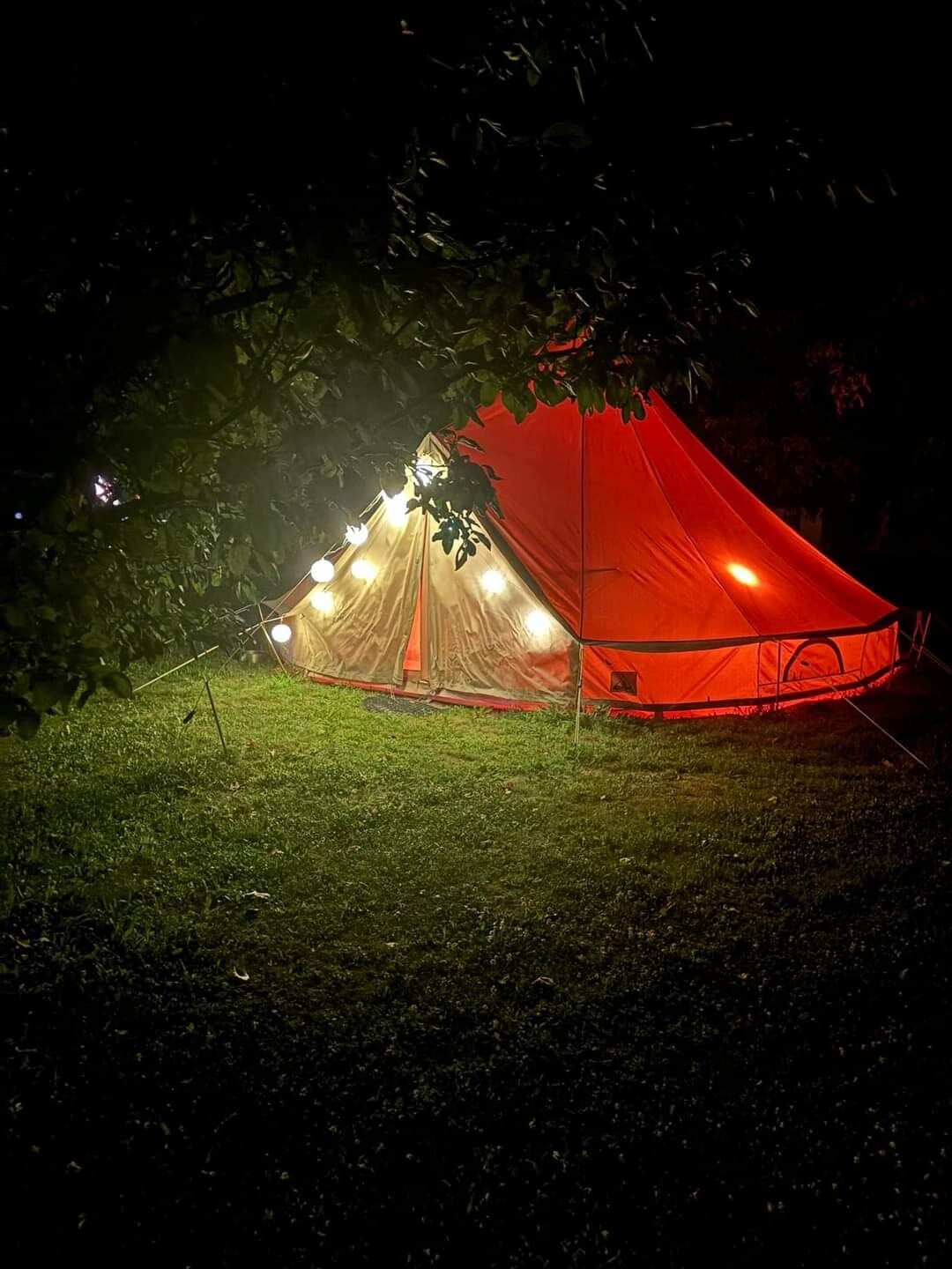 Tiszaglamping, The Belgian Hide Away Házak Tiszacsege