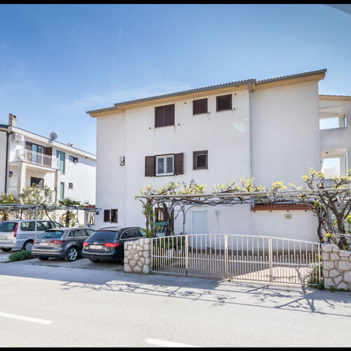 Apartment Azalea Baška ★★★ 3