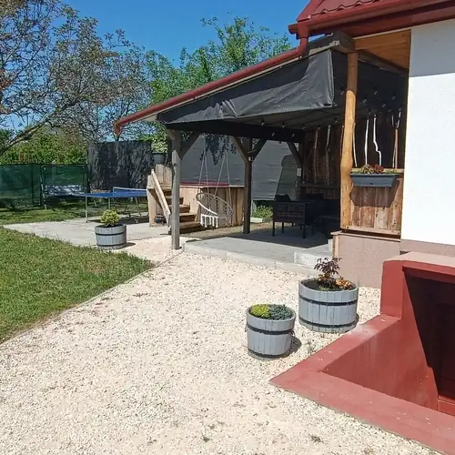 Lebegő Falu Vendégház 004 kép