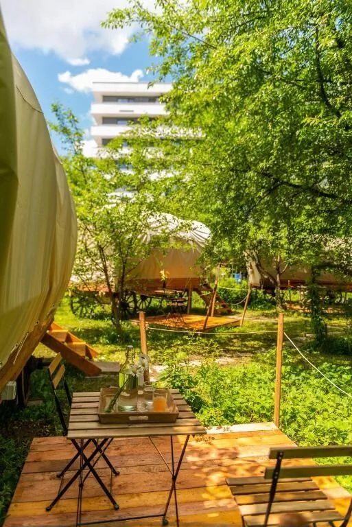 Dragonfly Gardens - The Wagons Brașov