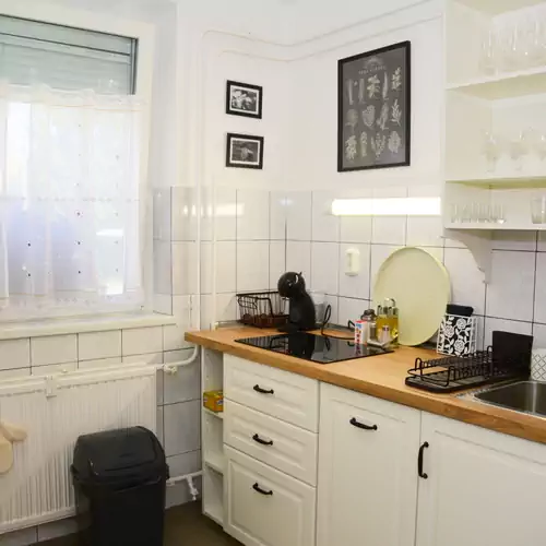 Vadrózsa Apartman Sümeg 011 kép