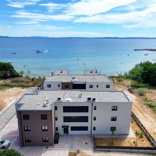 Deluxe Apartments Privlaka ★★★★ 2