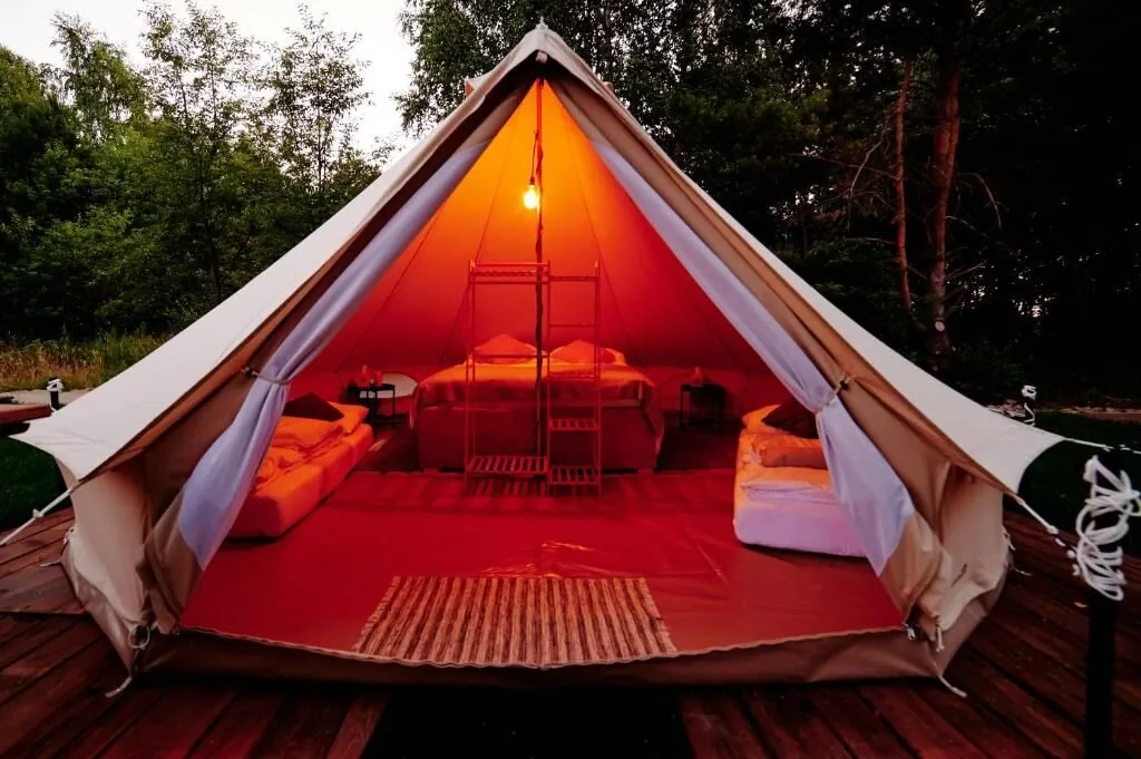 Pole Glampingowe Czyli Chill Nisko