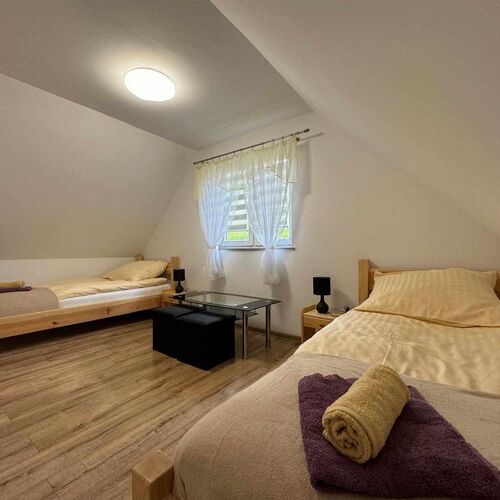 Pokoje dwuosobowe na piętrze