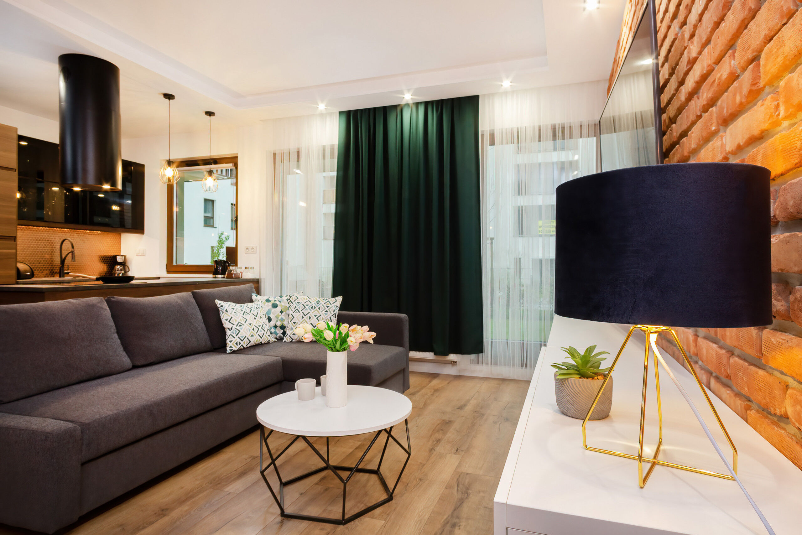 Al. Rzeczypospolitej 8/86