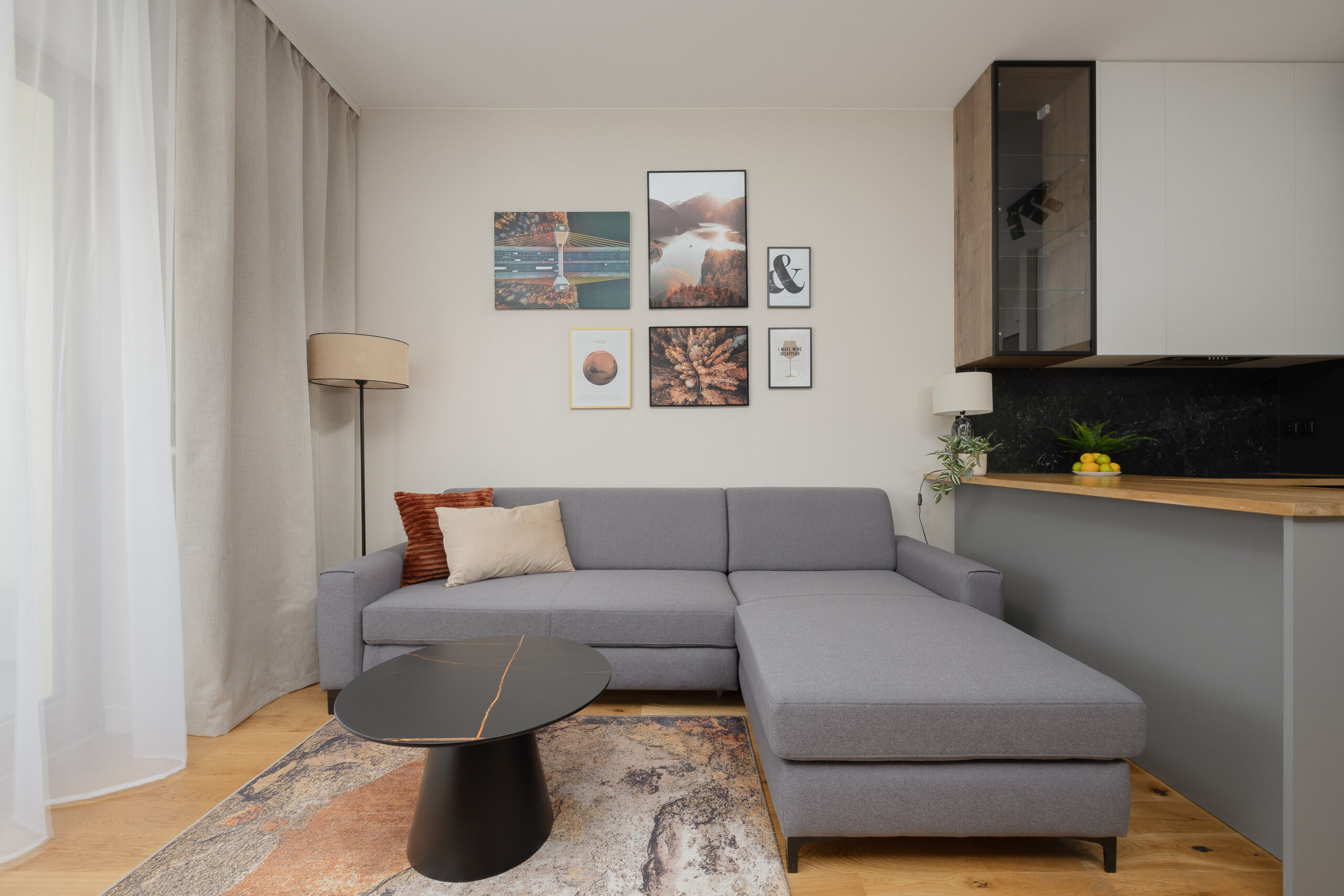 Al. Gen. W. Sikorskiego 3A/18