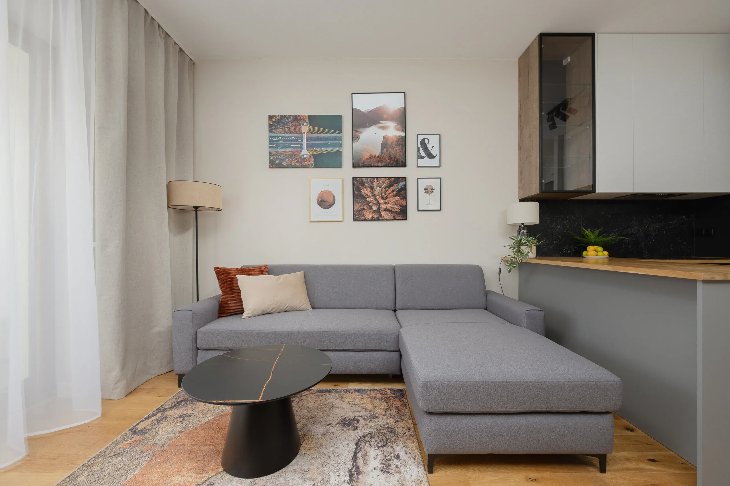 Al. Gen. W. Sikorskiego 3A/18