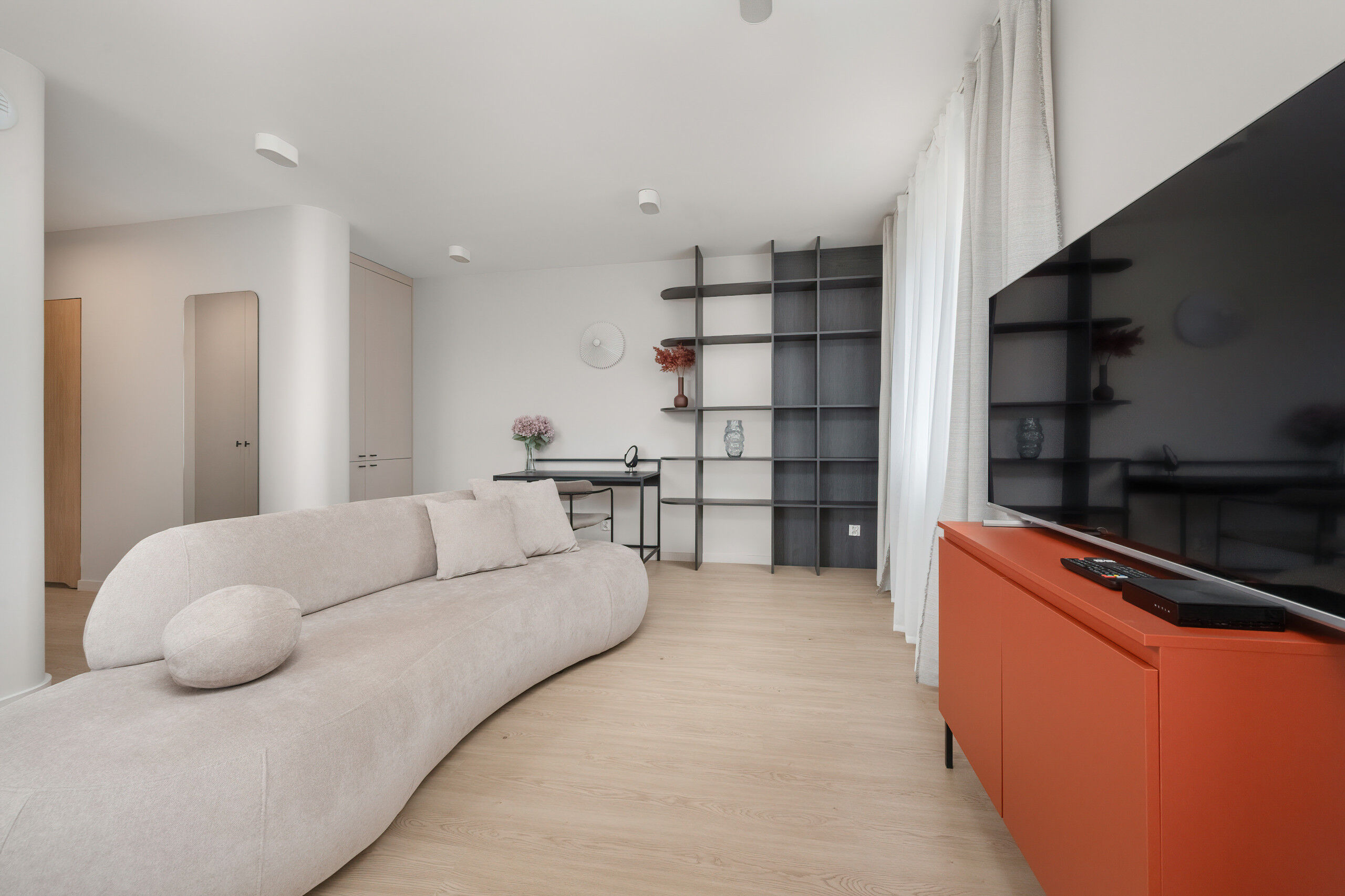 Jedności Narodowej 200/79