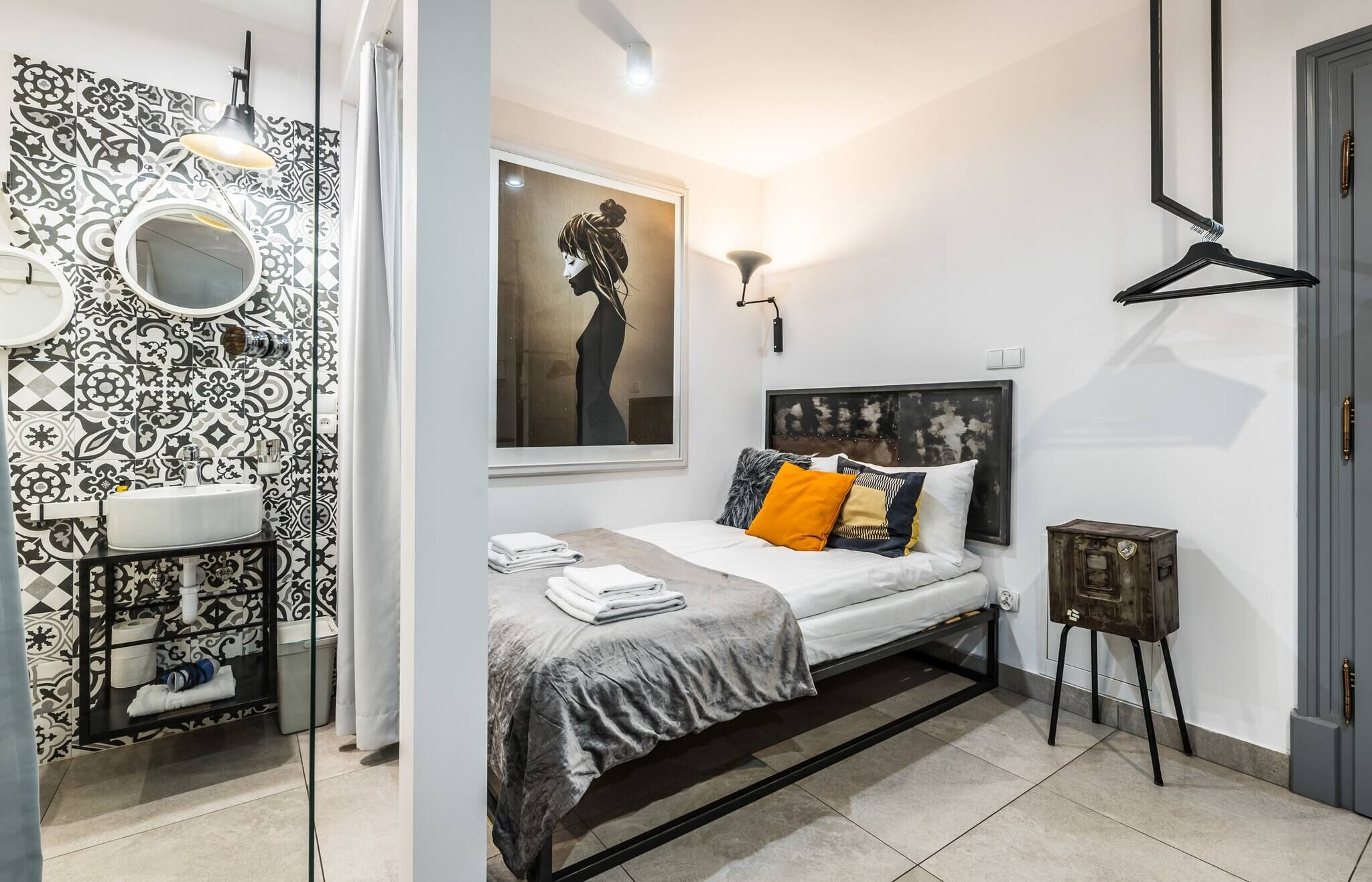 Chełmońskiego 8A/13A Poziom -1^