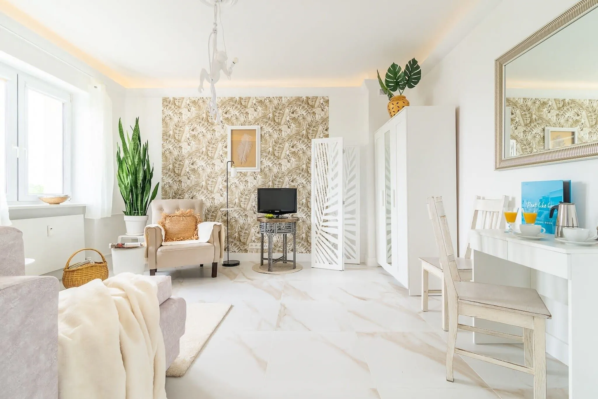 Pl. Inwalidów 10/70^