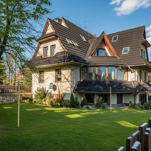 Nędzy Kubińca 253A/1^