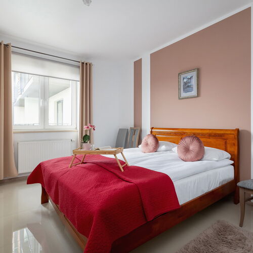 Dobrego Pasterza 122C/17^