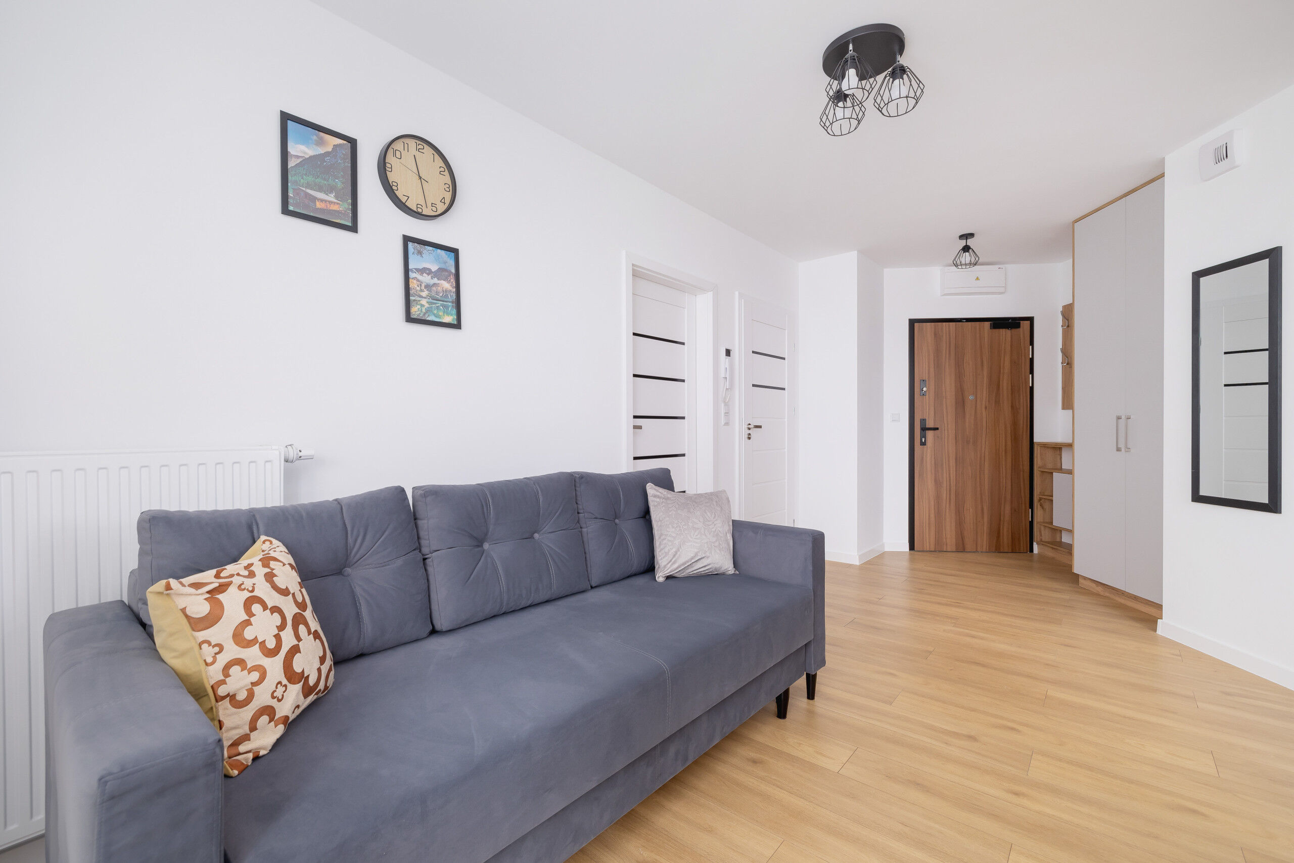 Łaszkiewicza 8B/75^