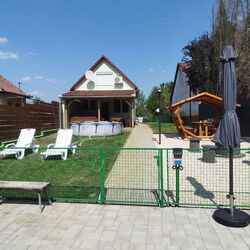 Holiday Vendégház Békésszentandrás