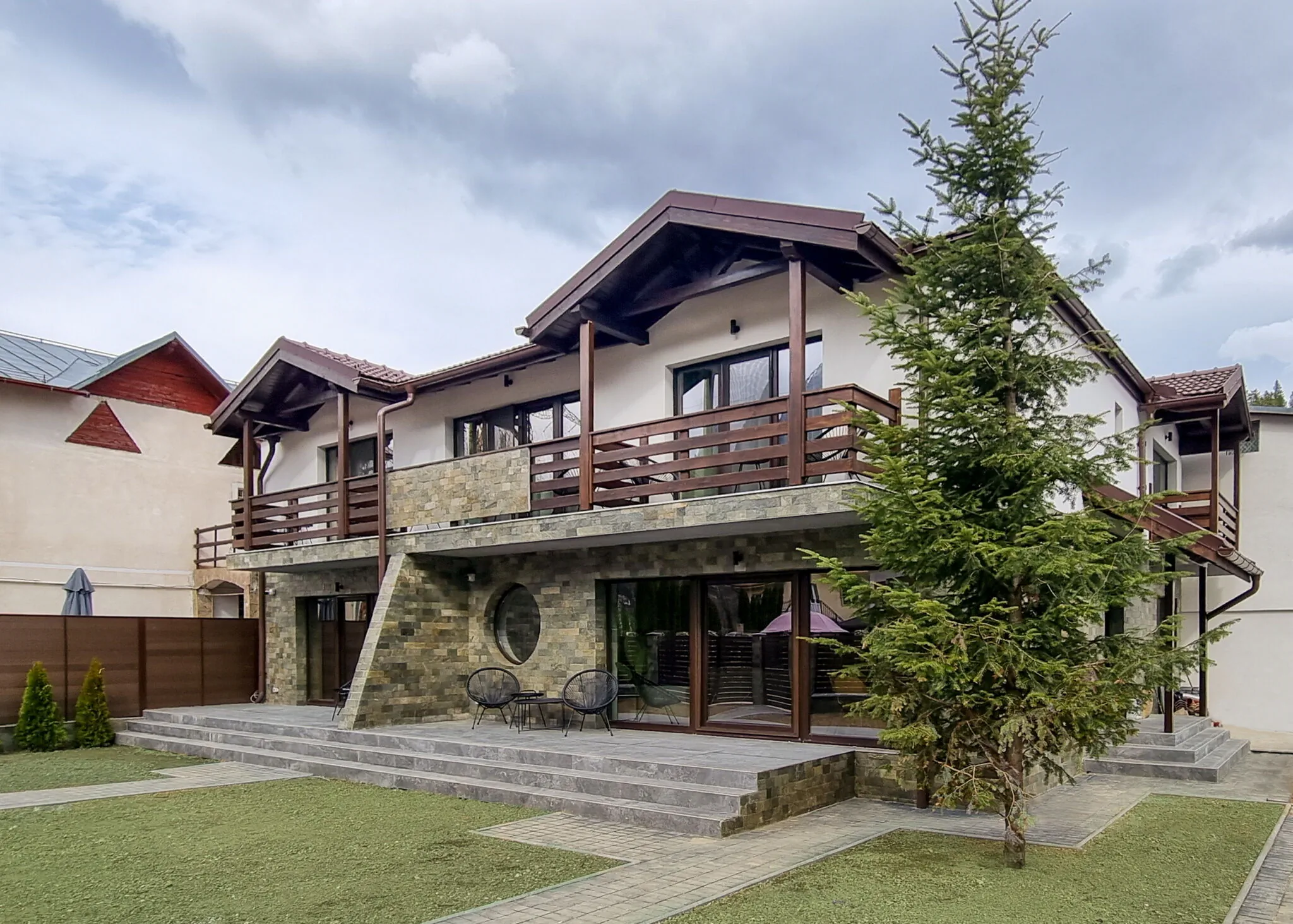 Nova Cervus Bușteni