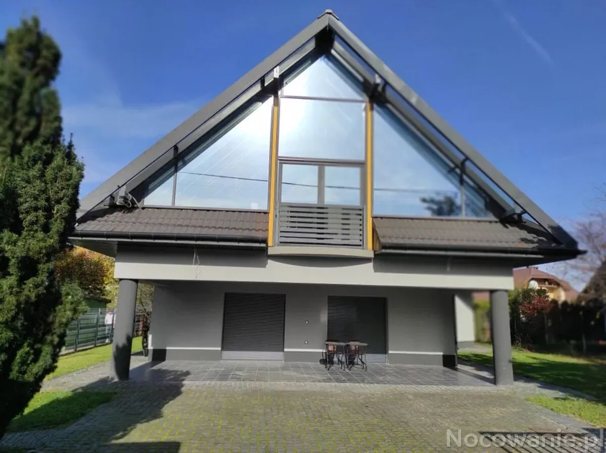 Dom na Brzoskwiniowej Ustroń