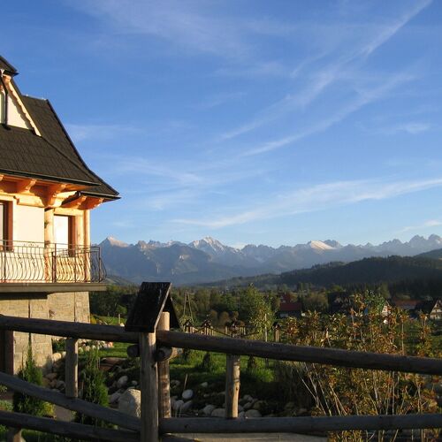 Chatka na Skalnym Brzyzku Czarna Góra