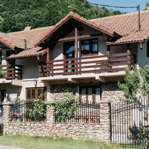 Casa Grinda Novaci