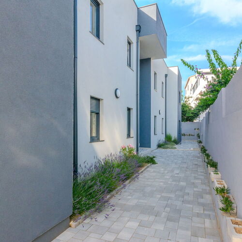 Apartments Lavanda Vir ★★★ 4