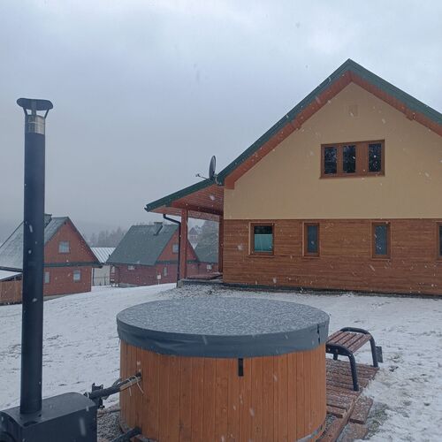 Atrakcja Obiektu-JACUZZI  ZEWNĘTRZNE