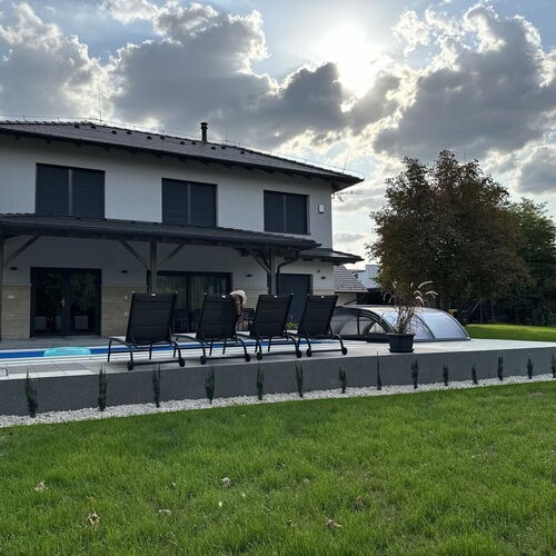 Feketebárány Apartman Abádszalók
