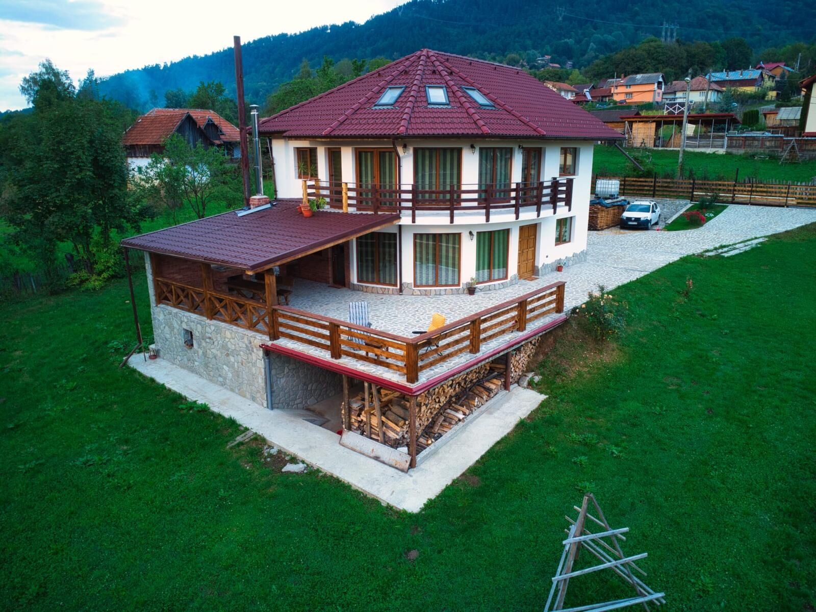 Pensiunea Joy House Teșila Valea Doftanei