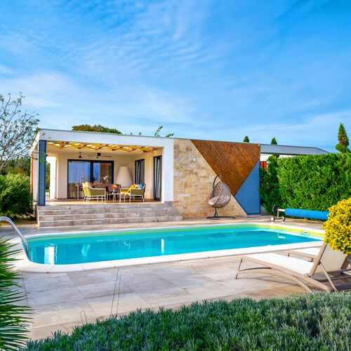Villa Royal Green Four Nin  3