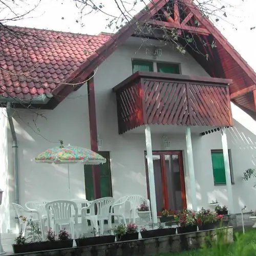 Beatrix Üdülőház Balatonberény 003 kép