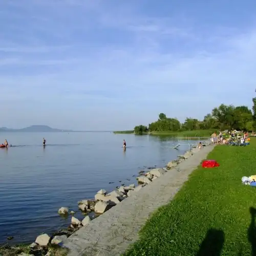 Beatrix Üdülőház Balatonberény 013 kép