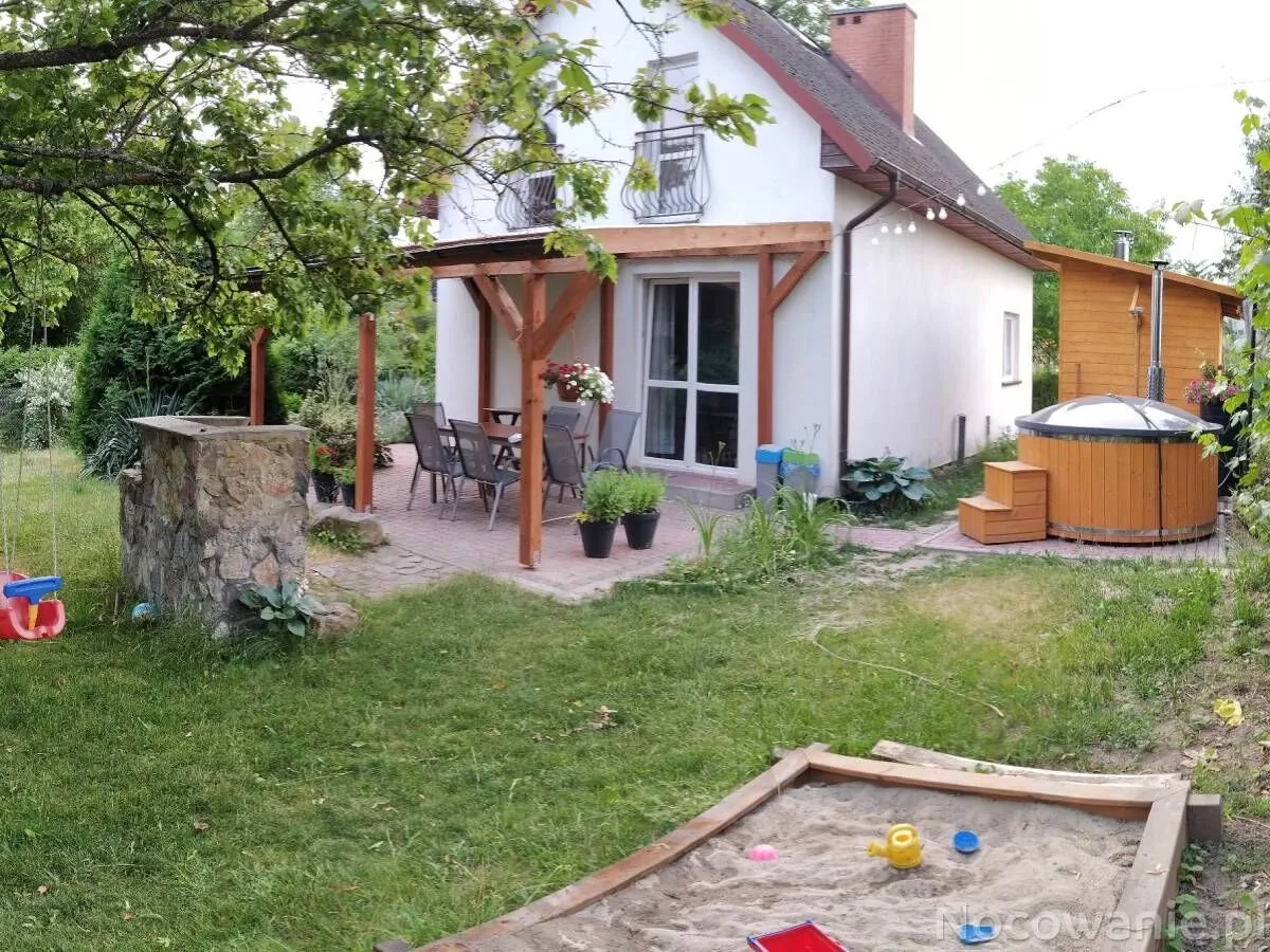 Dom Pod Jesionem Woźnice, Mikołajki