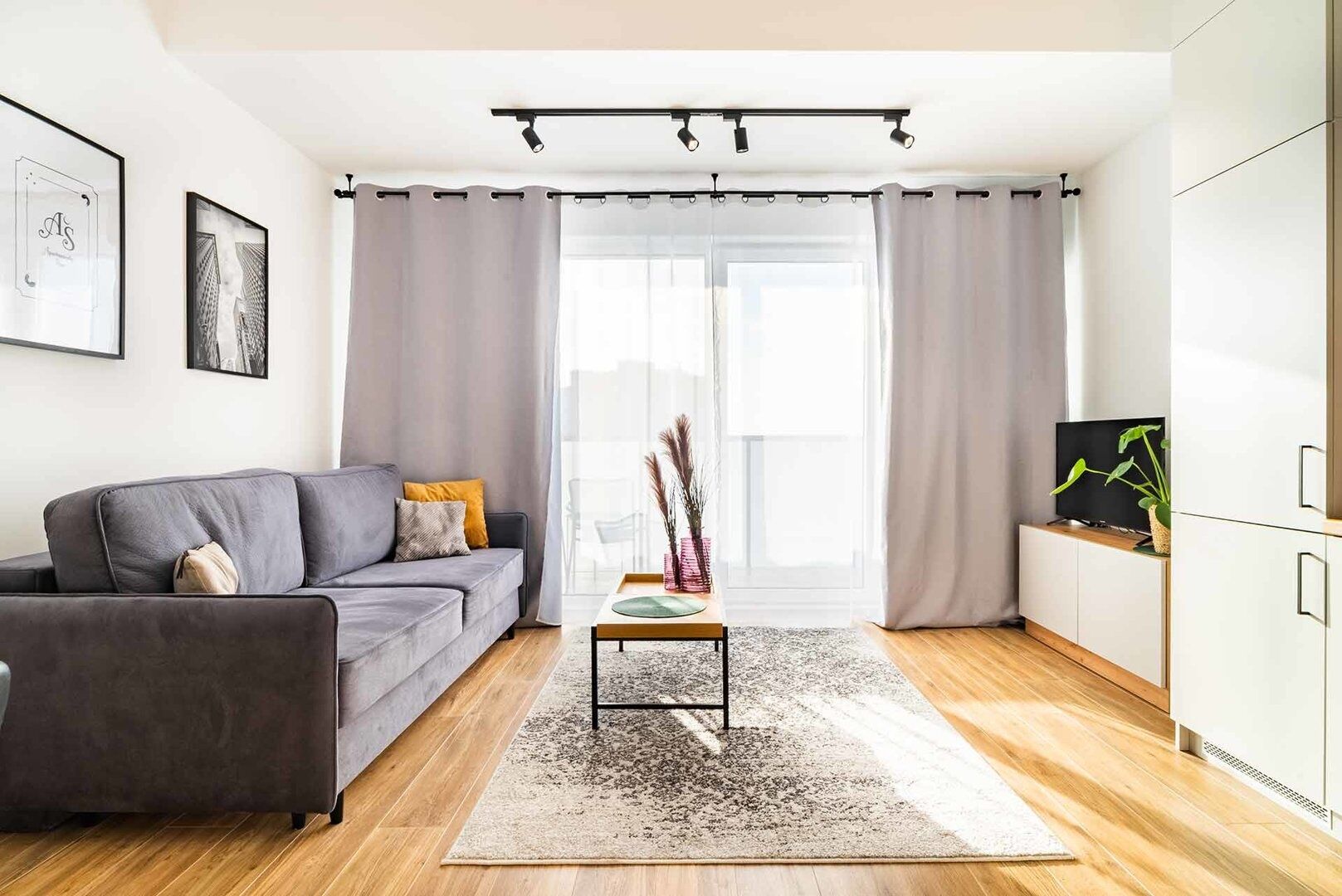 Struga Tower Deep Purple Radom