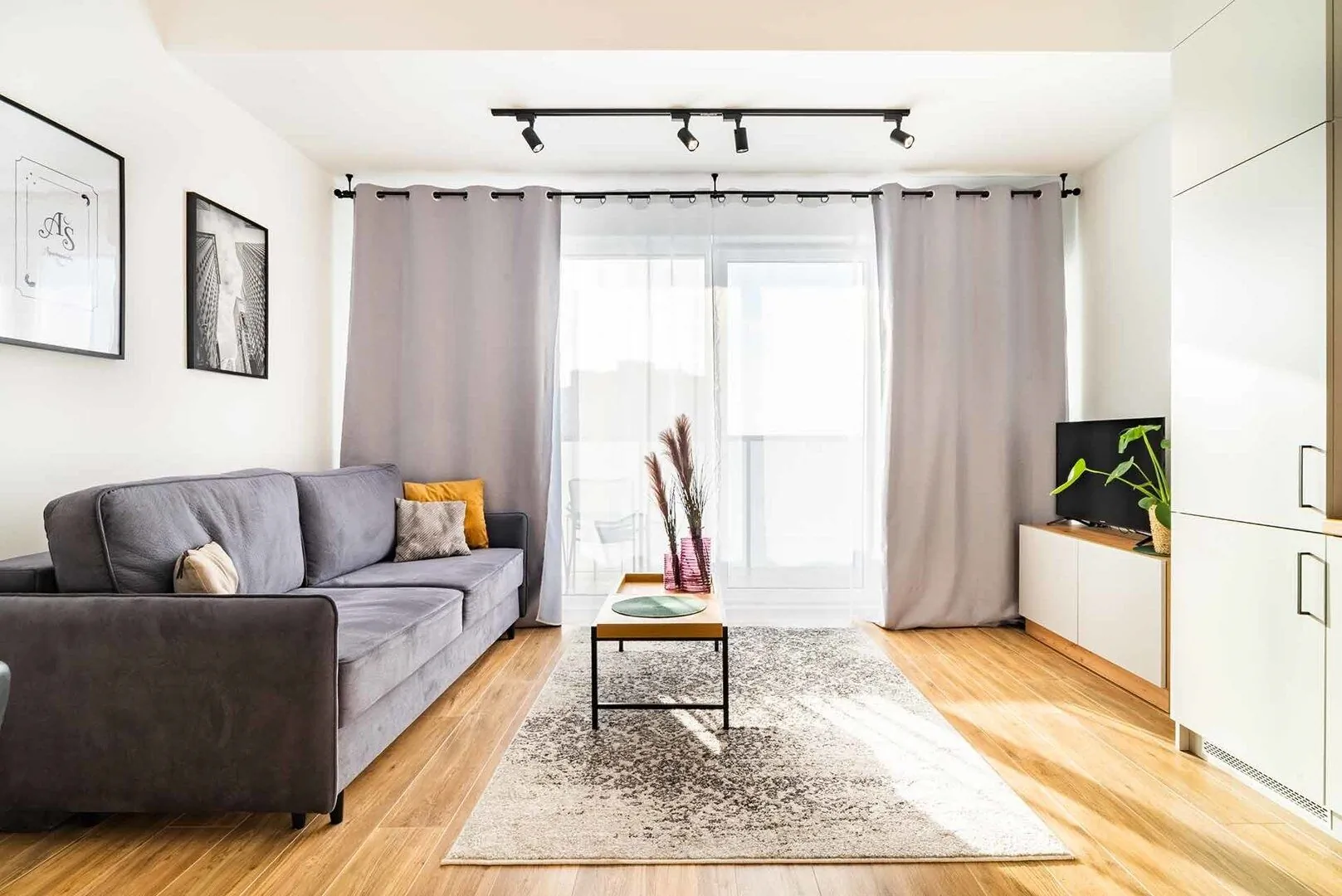 Struga Tower Deep Purple Radom