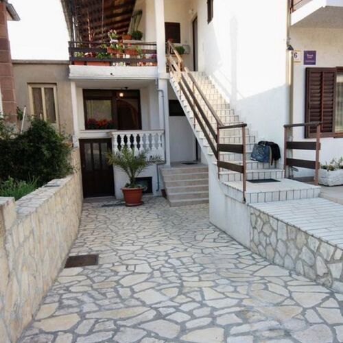 Apartment and Rooms Luka Vrbnik  2