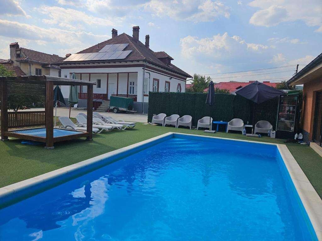 Conac Tigveni Tigveni