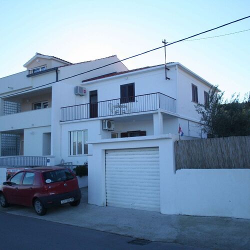 Apartment Andja Arbanija  2