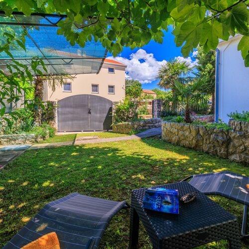 Apartment Lokvica Omisalj