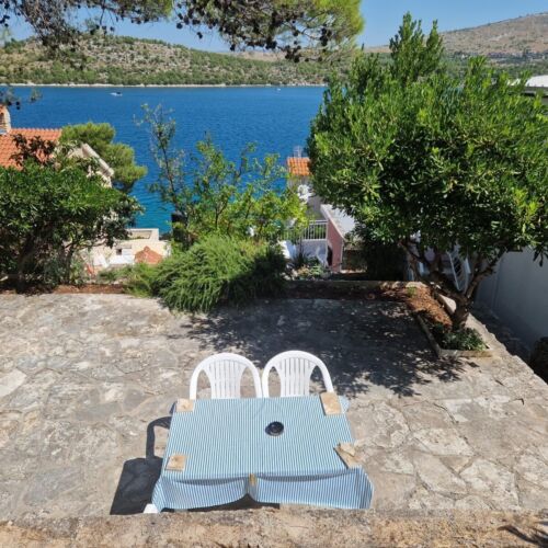 Apartment Cosy Terrace Grebastica