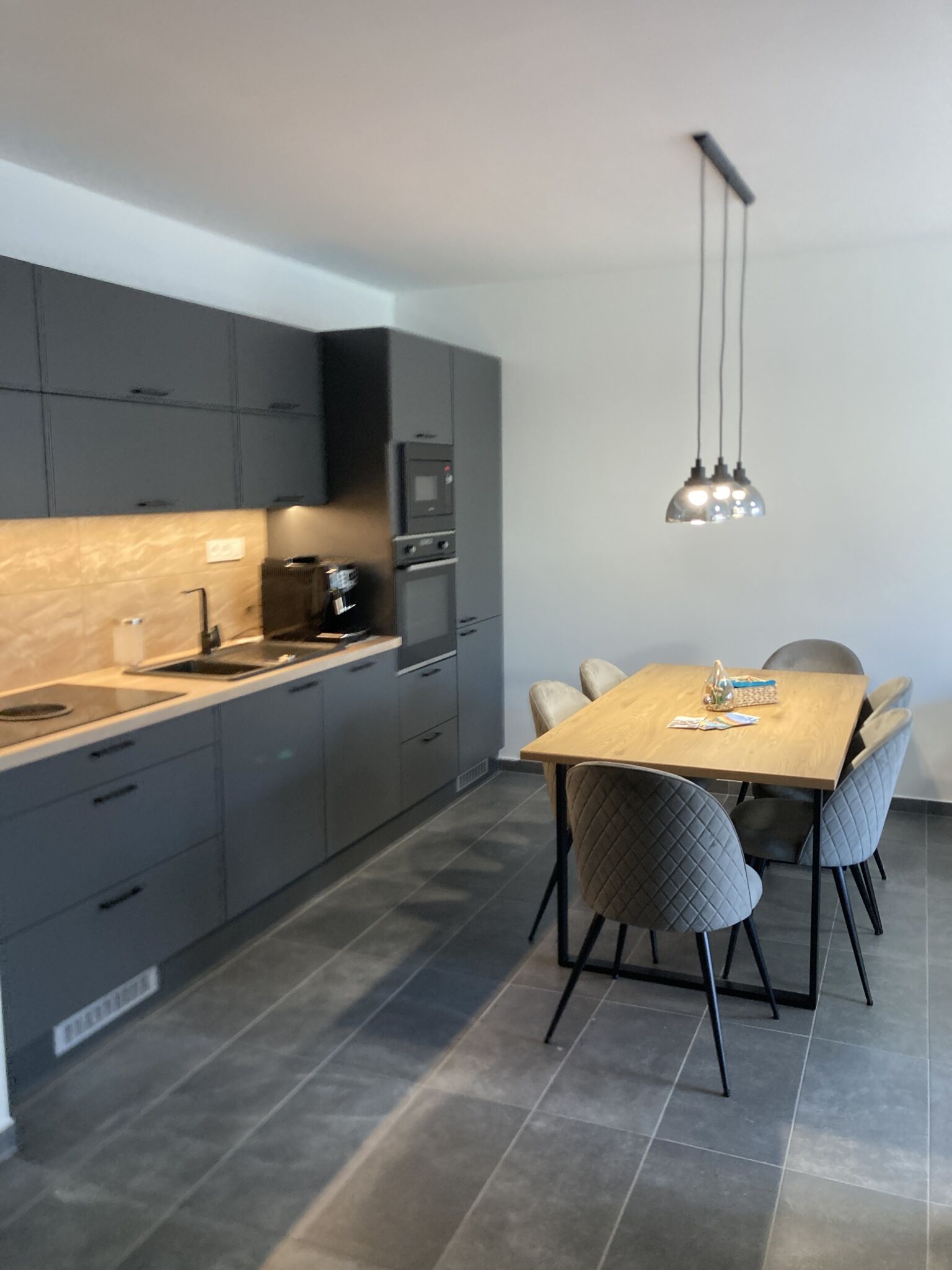 Swiss Deluxe Apartment Mosonmagyaróvár