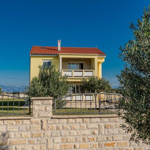 Holiday Home Jurkin Nin ★★★★ 2